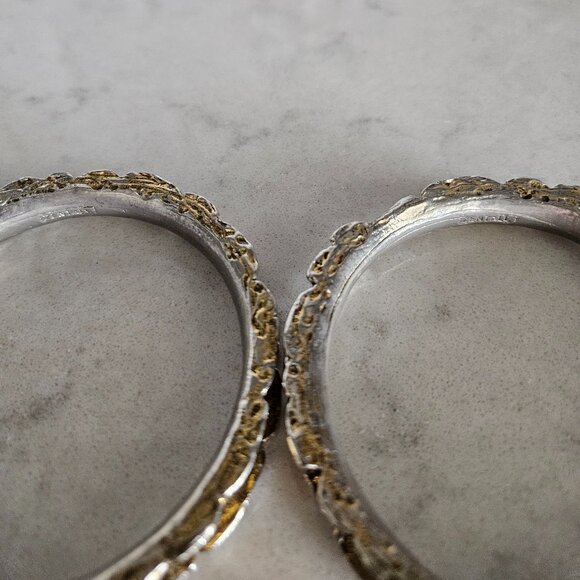 PAIR OF ZENTALL SCALLOPED-EDGE HEAVY METAL BANGLE BRACELETS - Picture 16 of 16